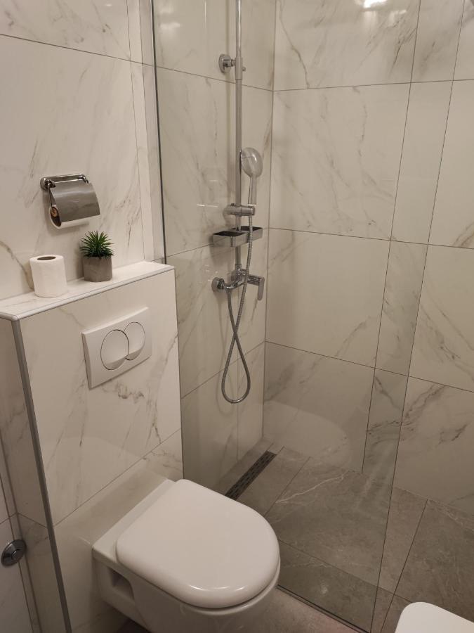 Apartment Eda Пула Екстериор снимка